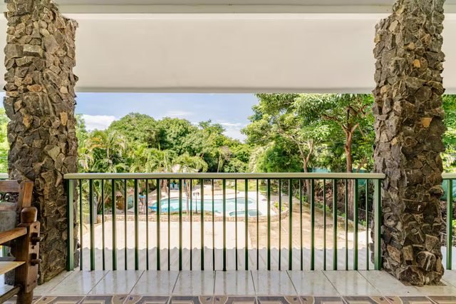 Coco Brisas Lodge